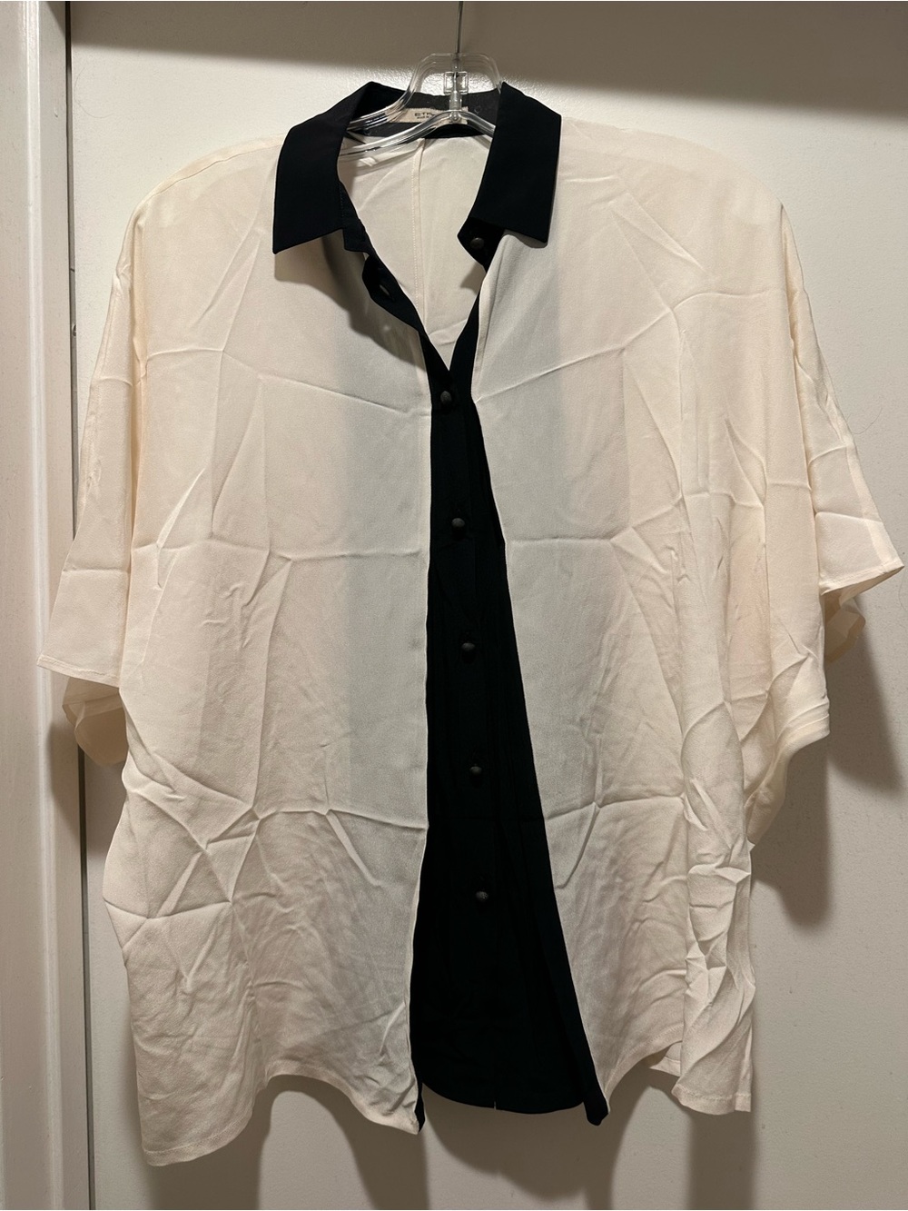 Etro Silk Two-Tone Cream and Black Short-Sleeve Button-Down Shirt Size 38